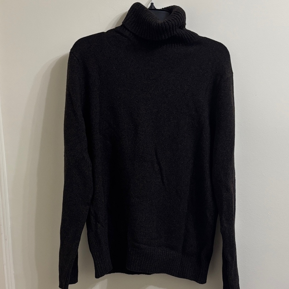 Banana Republic Men's Black/Brown Turtleneck Sweater